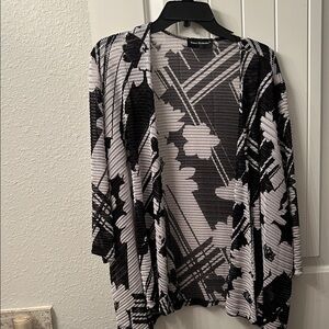 Elegant Black and White Floral Women's Cardigan Resort Wear, Easy Layered Piece